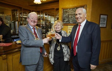 Town Mayor Cllr Baverstock visits The Baverstock Arms